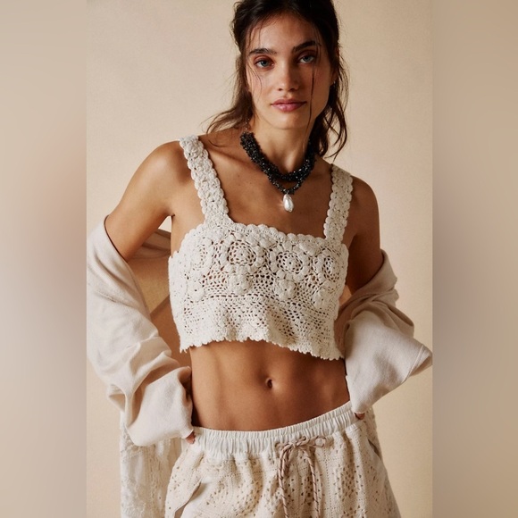 Free People Tops - ❤️Free people Lost In Your Eyes Top